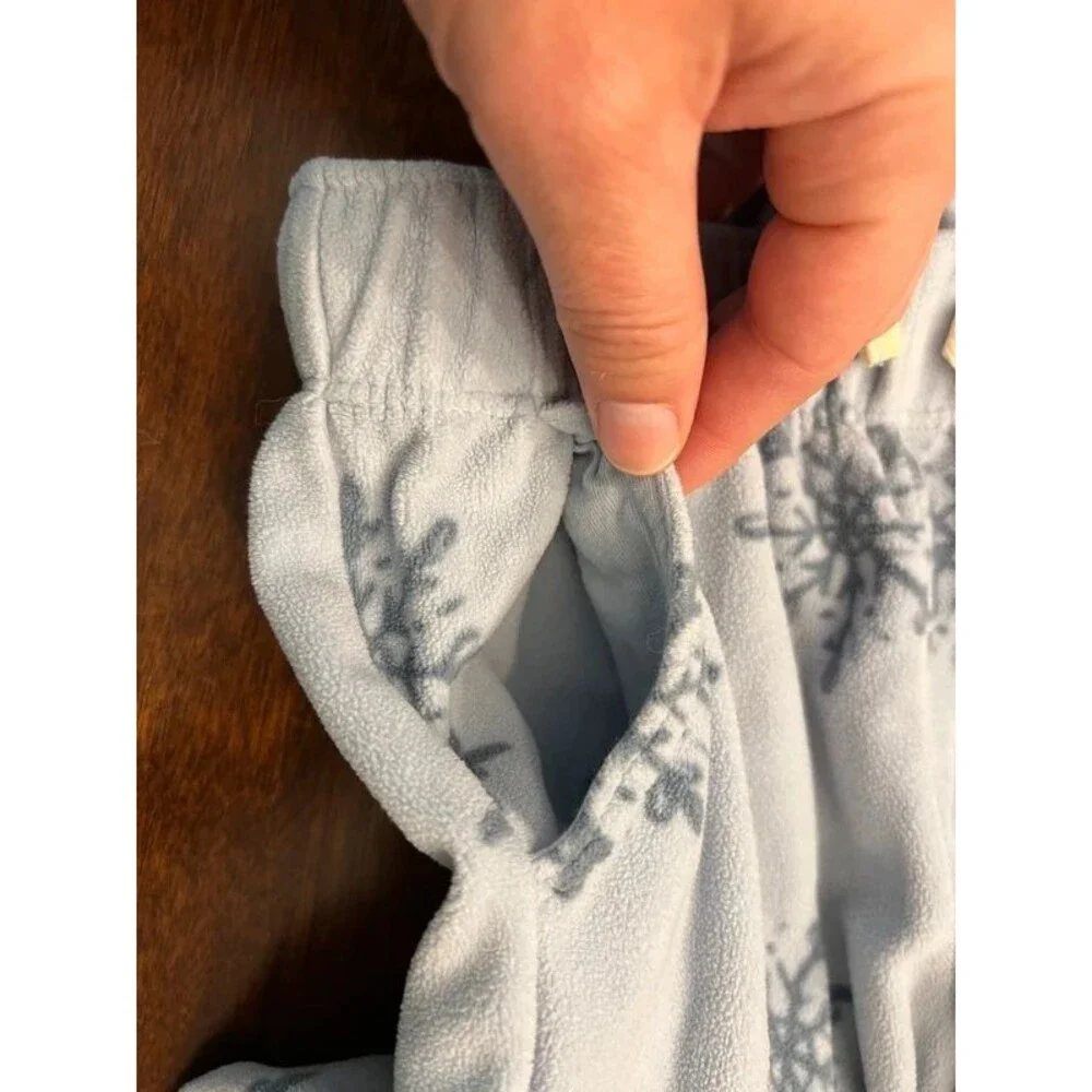 2 Piece Fleece Track Suit Toddler Size 4T Winter Snowflake